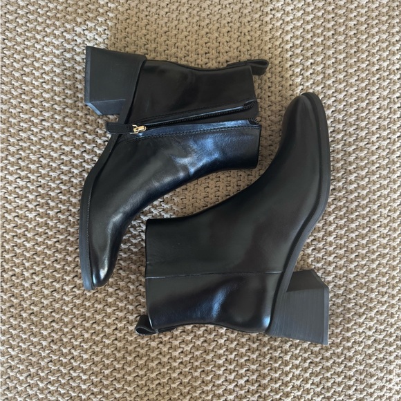 Tory Burch Shoes - Tory Burch Glossy Black Ankle Booties